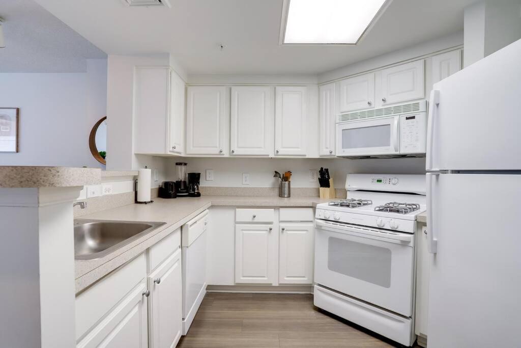 Bright Apartment Walk To Ballston Metro Arlington Exterior foto